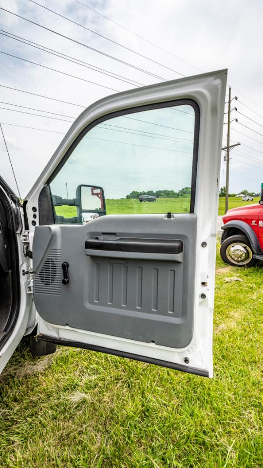 Ford F-550 Crew Cab DRW 4WD 2015