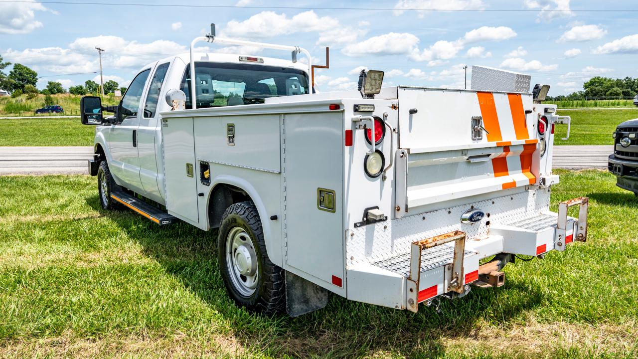 Ford F-250 SD XL SuperCab 4WD 2015