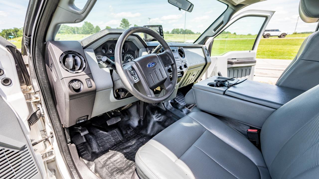 Ford F-550 Crew Cab DRW 4WD 2015