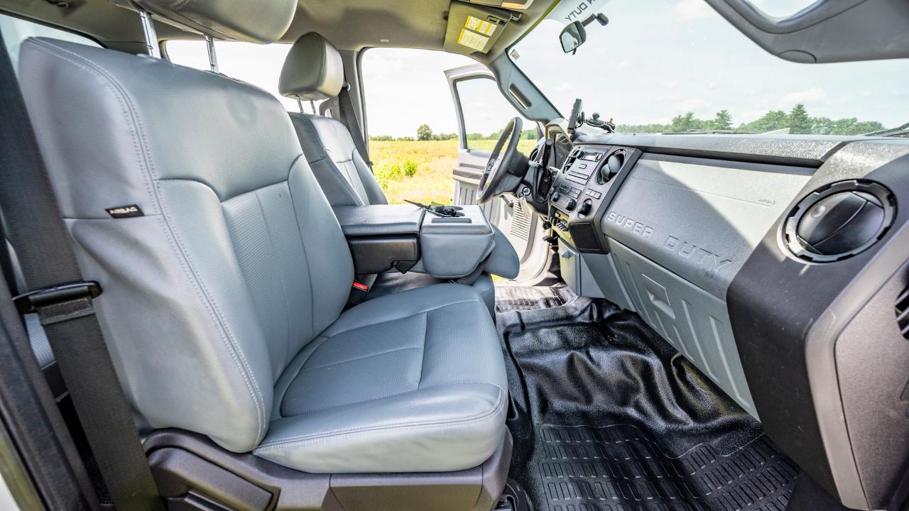 Ford F-550 Crew Cab DRW 4WD 2015
