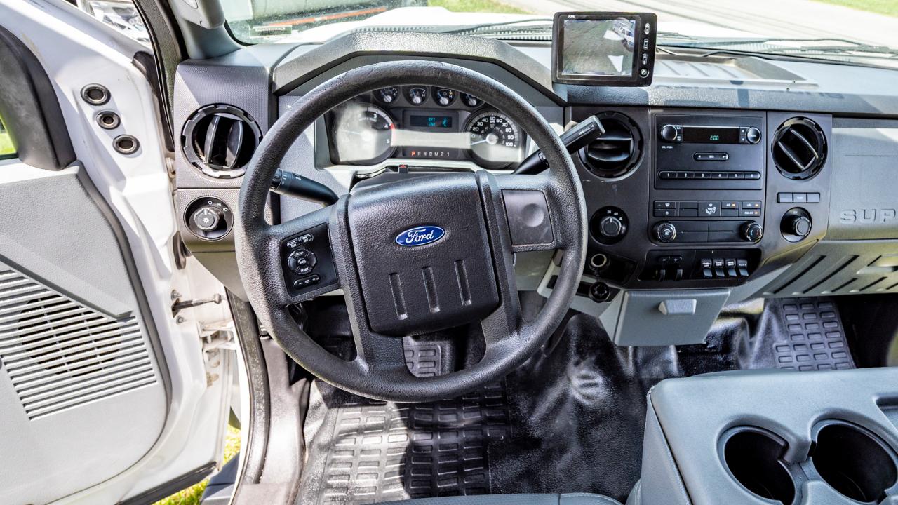 Ford F-550 Crew Cab DRW 4WD 2015