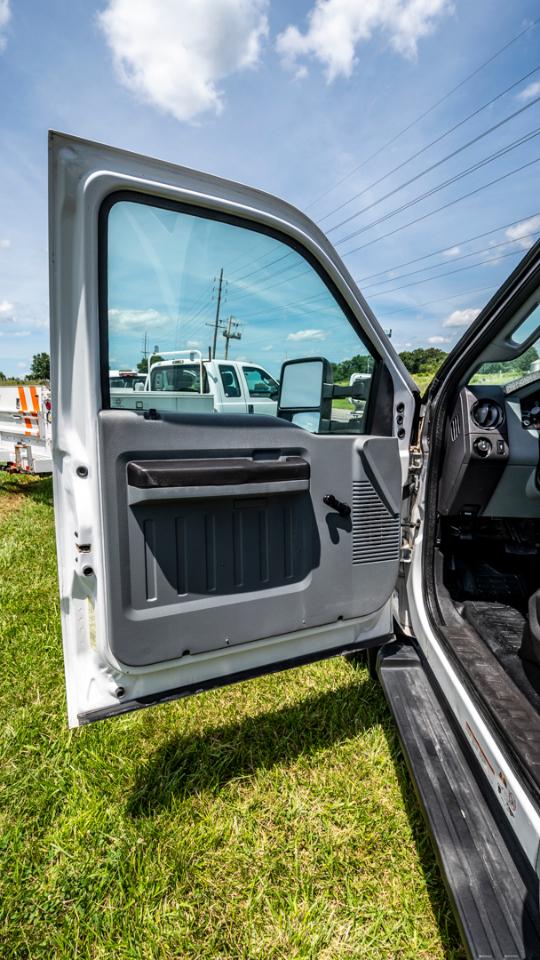 Ford F-550 Crew Cab DRW 4WD 2015