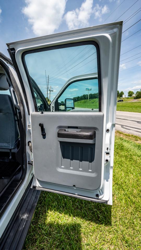 Ford F-550 Crew Cab DRW 4WD 2015