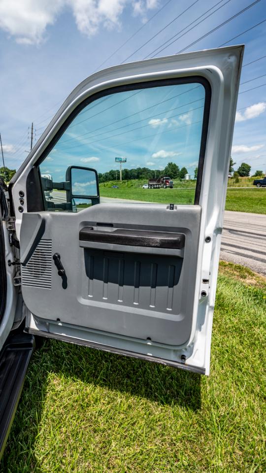 Ford F-550 Crew Cab DRW 4WD 2015