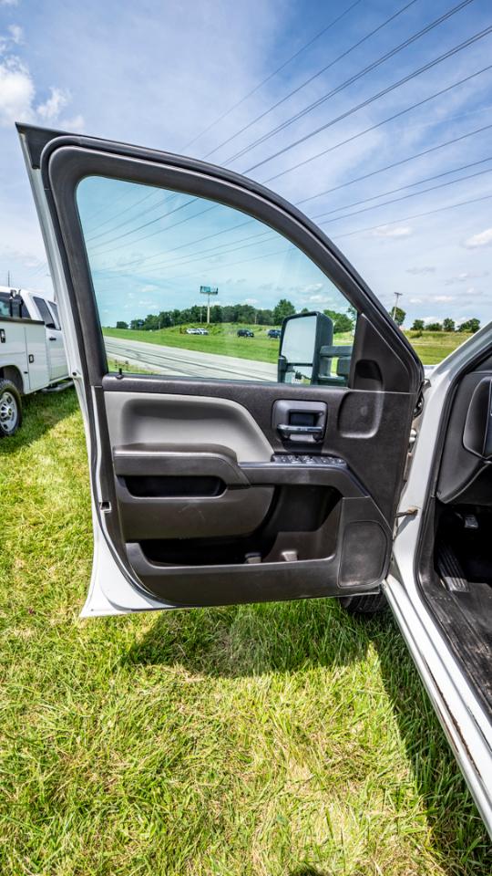 Chevrolet Silverado 3500HD Work Truck Crew Cab 4WD 2017