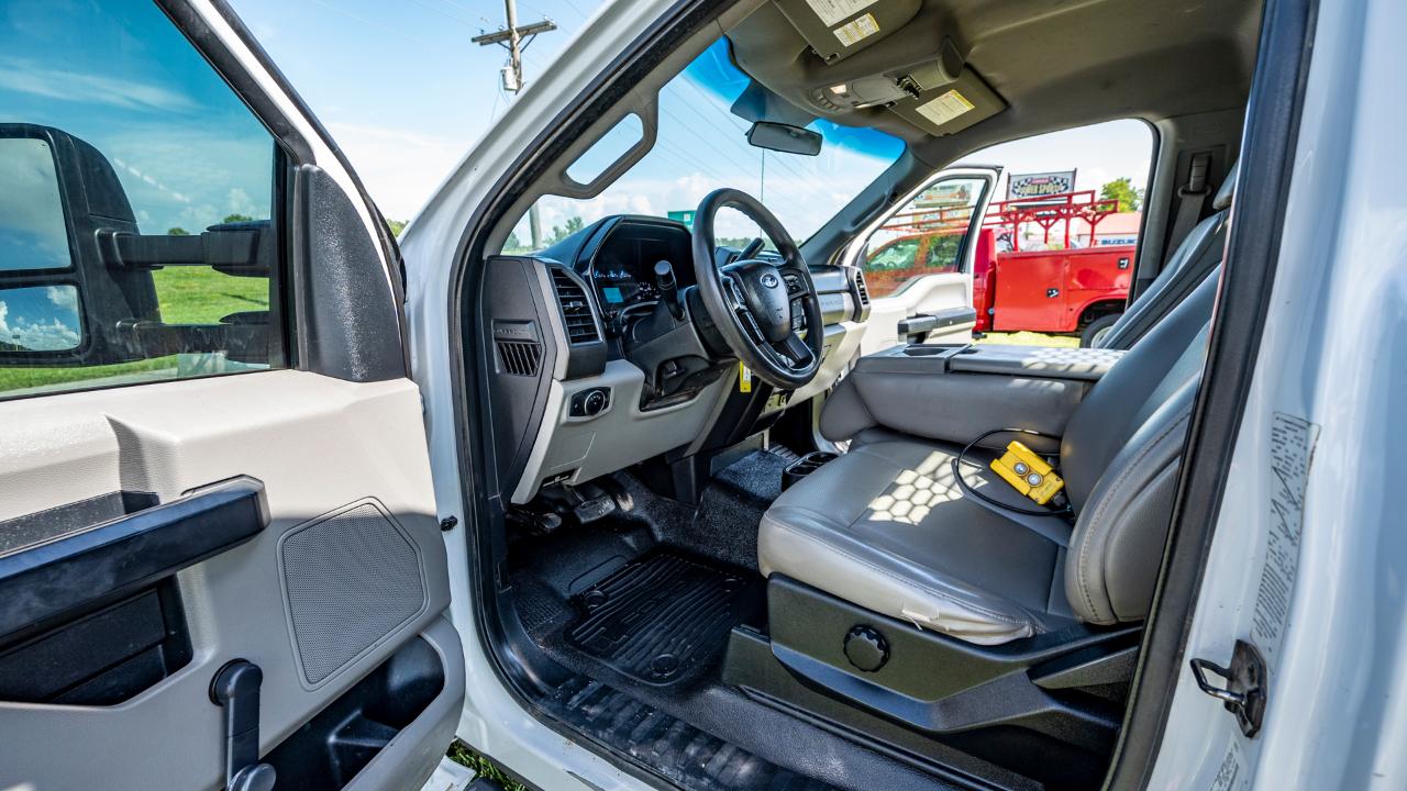Ford F-550 Regular Cab DRW 4WD 2019