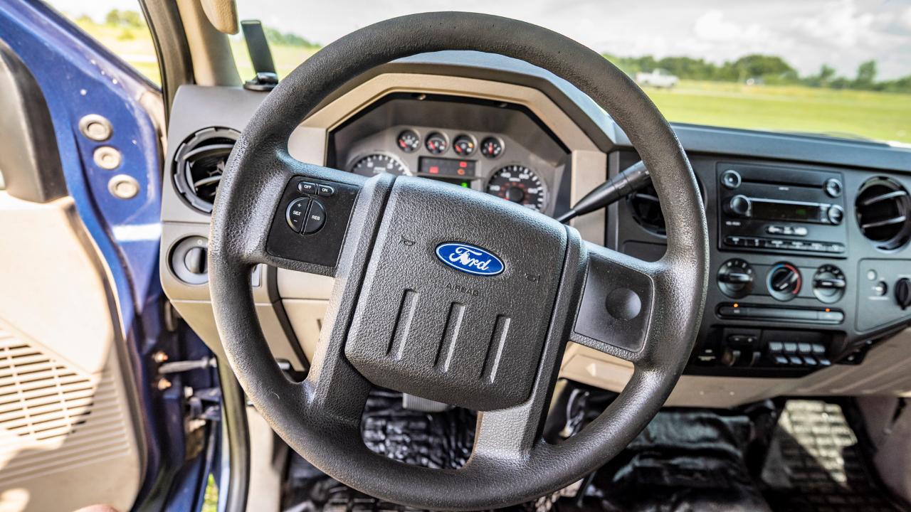 Ford F-550 Regular Cab 4WD DRW 2008