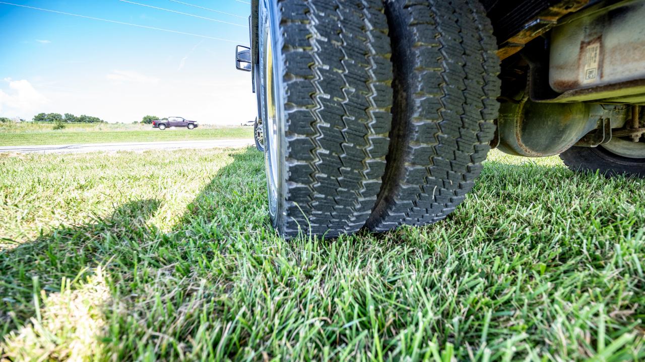 Ford F-550 Regular Cab 4WD DRW 2008