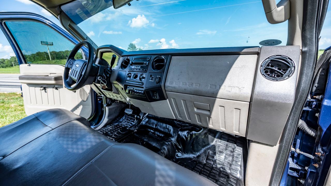 Ford F-550 Regular Cab 4WD DRW 2008