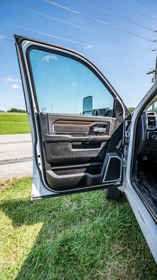 RAM 5500 Crew Cab LWB 4WD DRW 2022