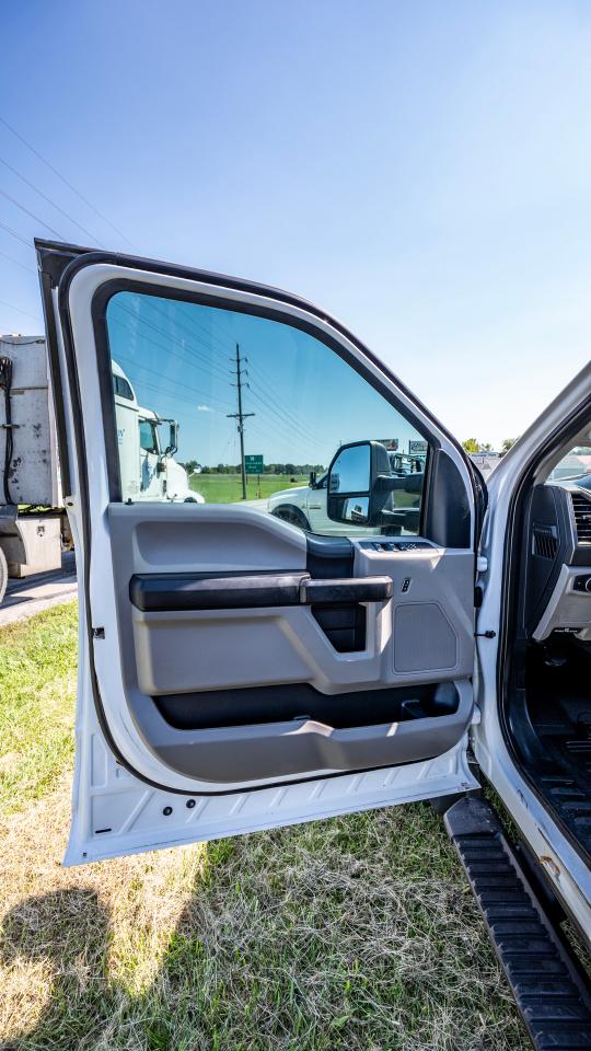 Ford F-550 Crew Cab DRW 4WD 2019