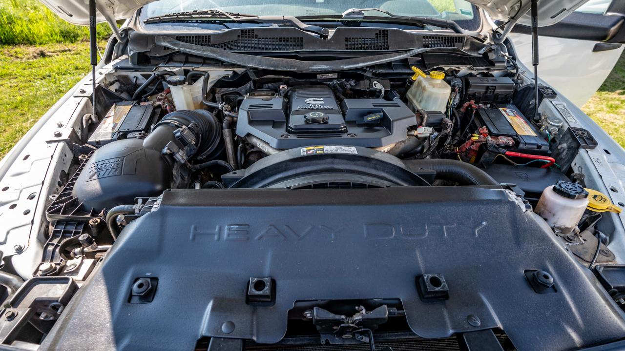RAM 5500 Regular Cab 4WD DRW 2015