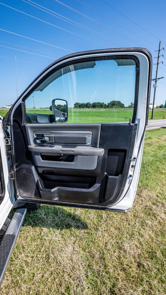 RAM 5500 Regular Cab 4WD DRW 2015