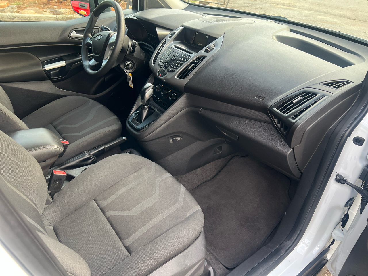 2018 Ford Transit Connect XLT photo 16