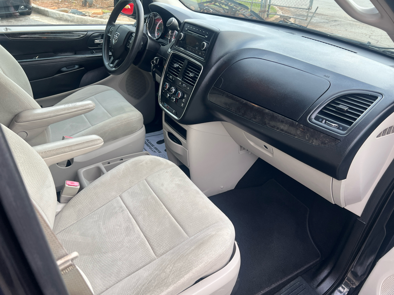2013 Dodge Grand Caravan SE photo 16