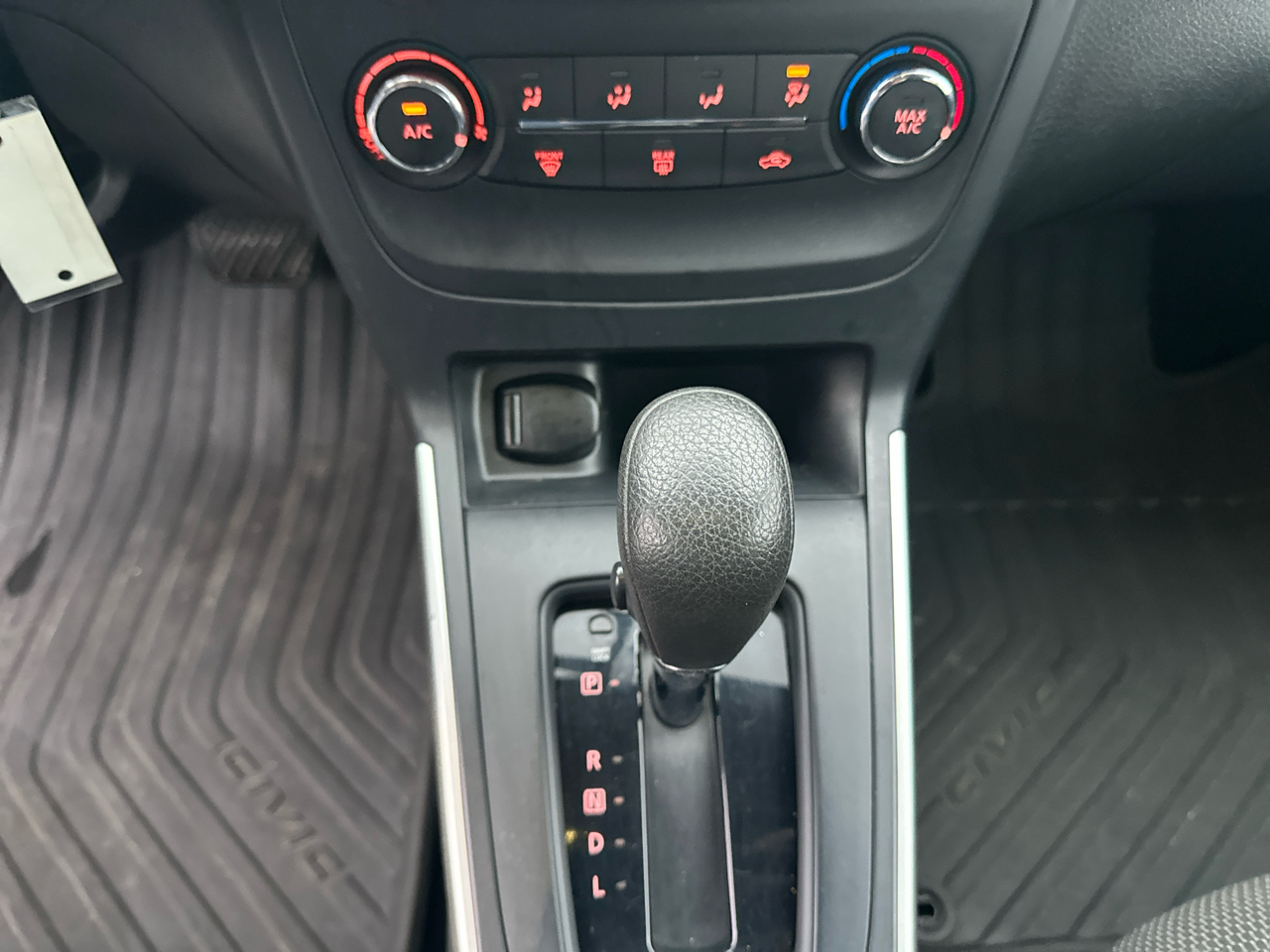 Nissan Sentra FE+ S 2016