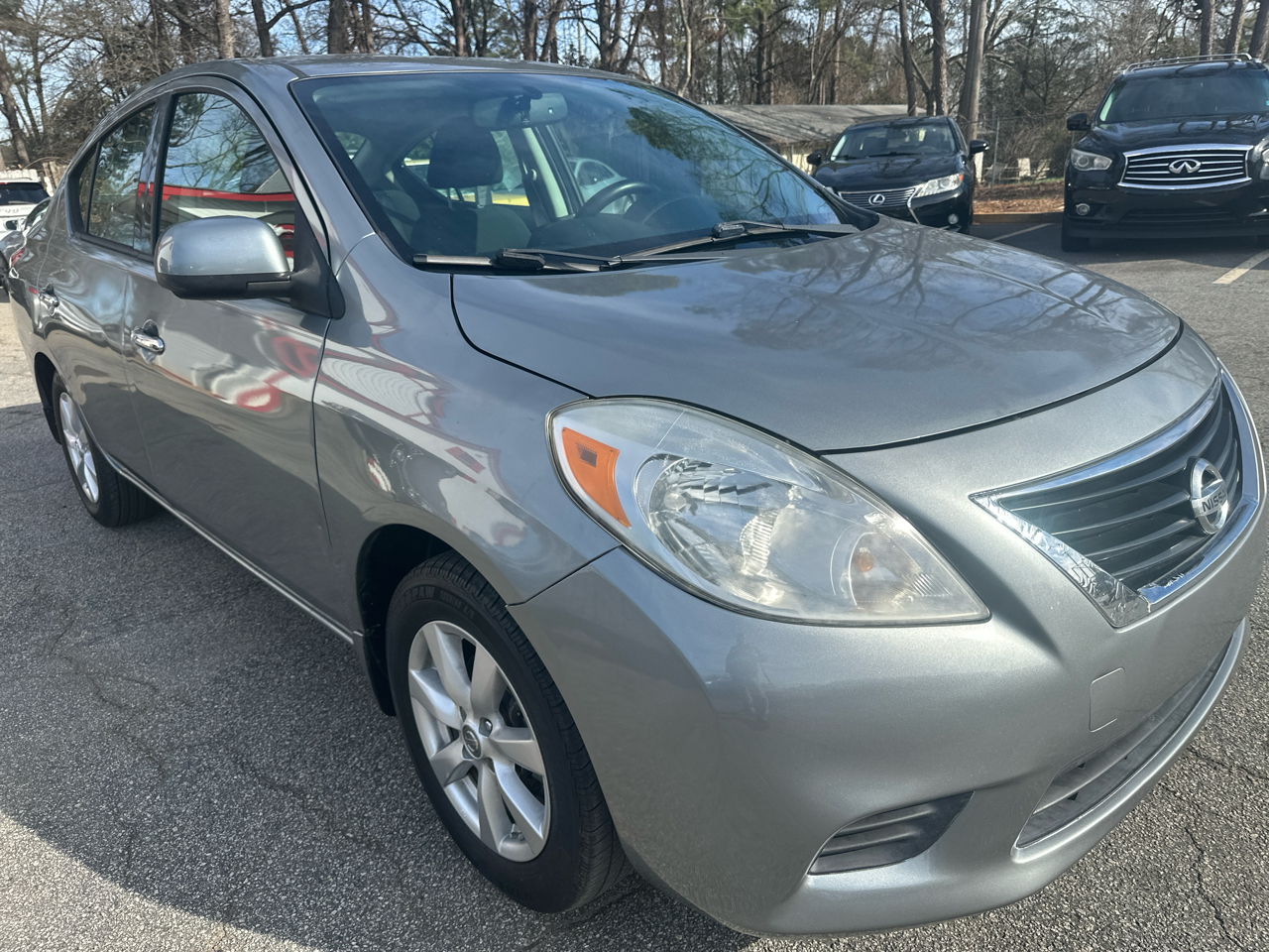 Nissan Versa 1.6 S Plus 2014