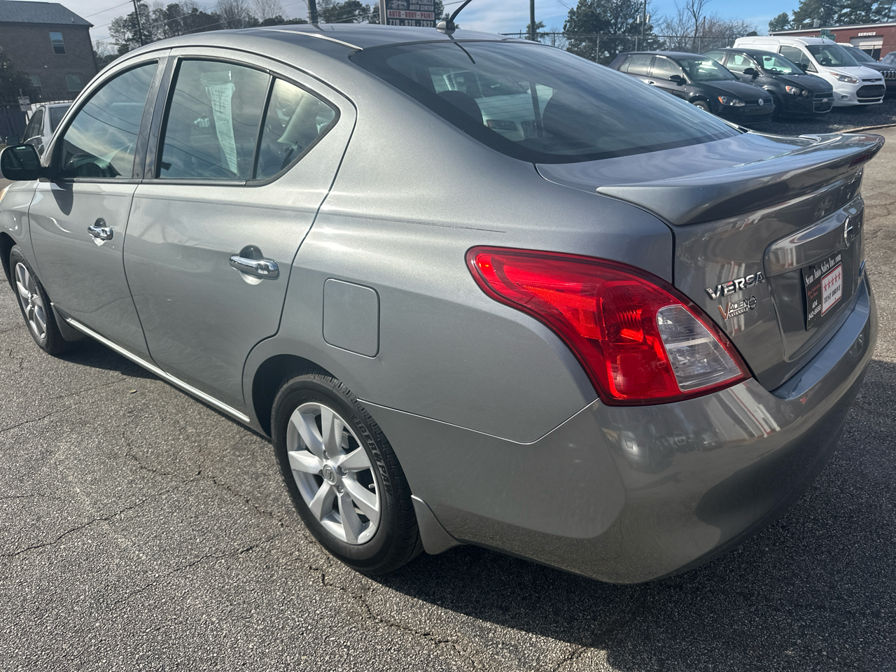 Nissan Versa 1.6 S Plus 2014