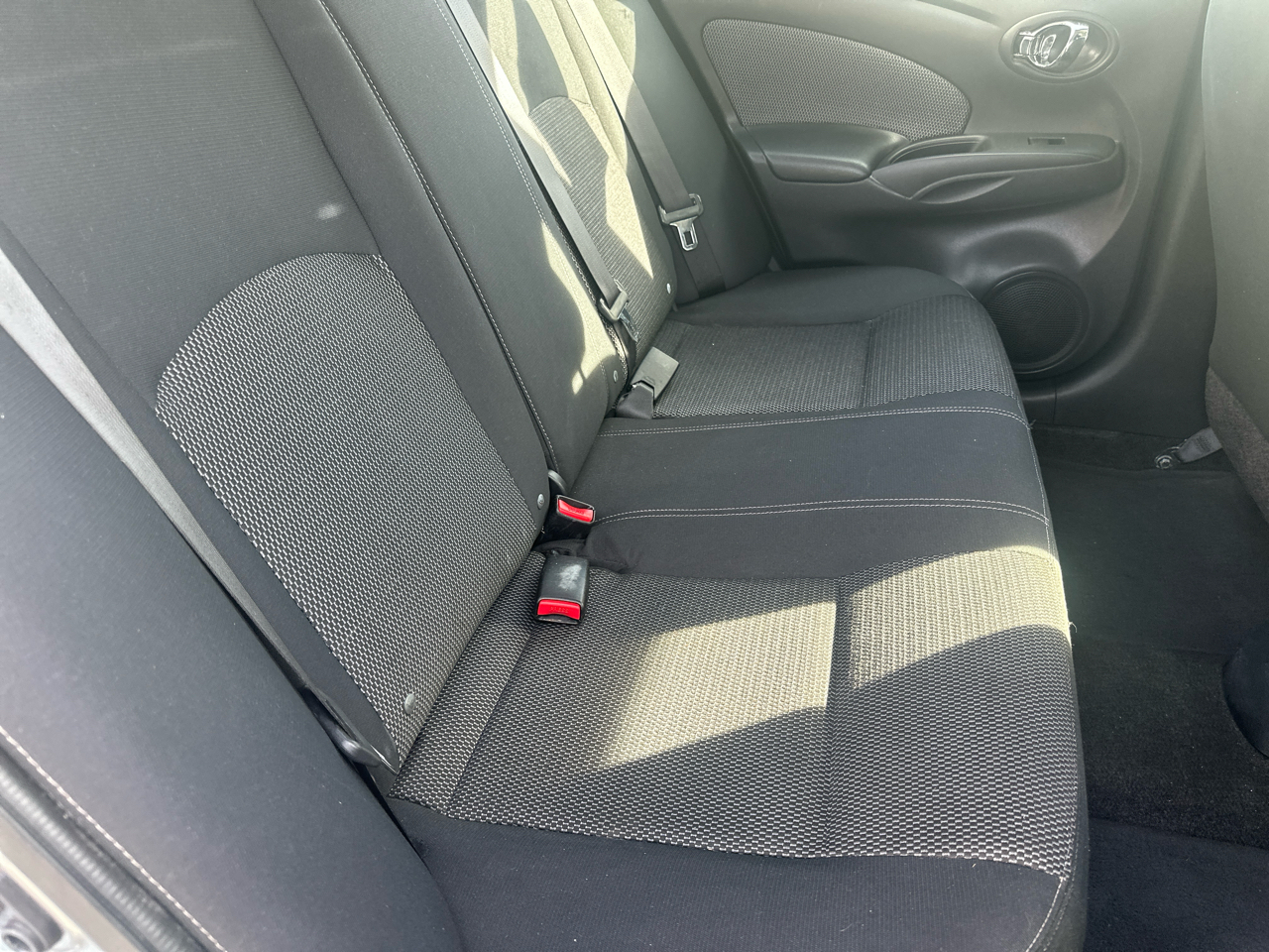 Nissan Versa 1.6 S Plus 2014