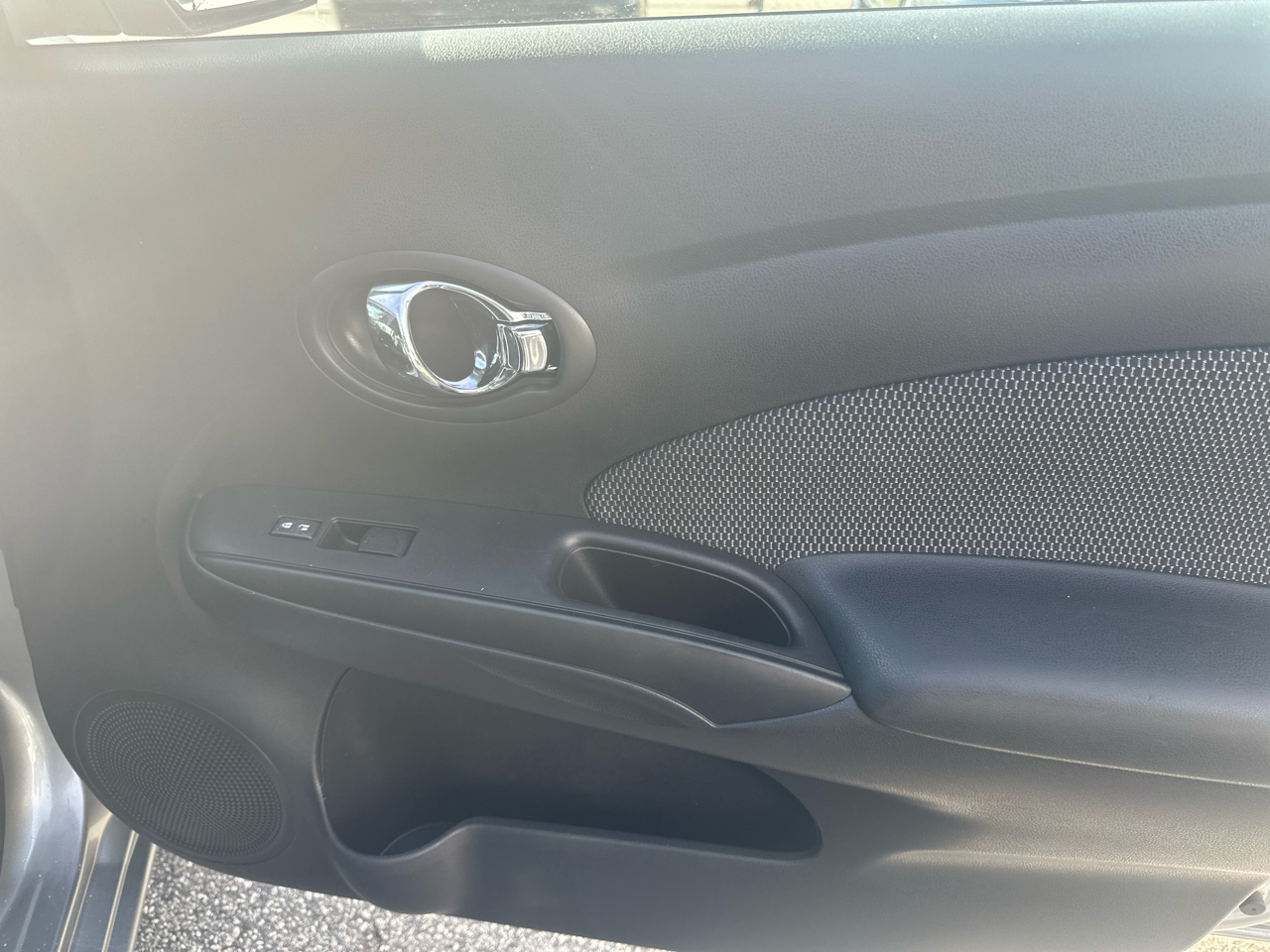 Nissan Versa 1.6 S Plus 2014