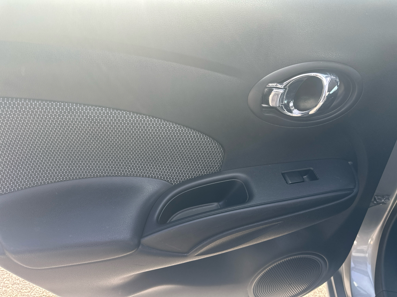 Nissan Versa 1.6 S Plus 2014