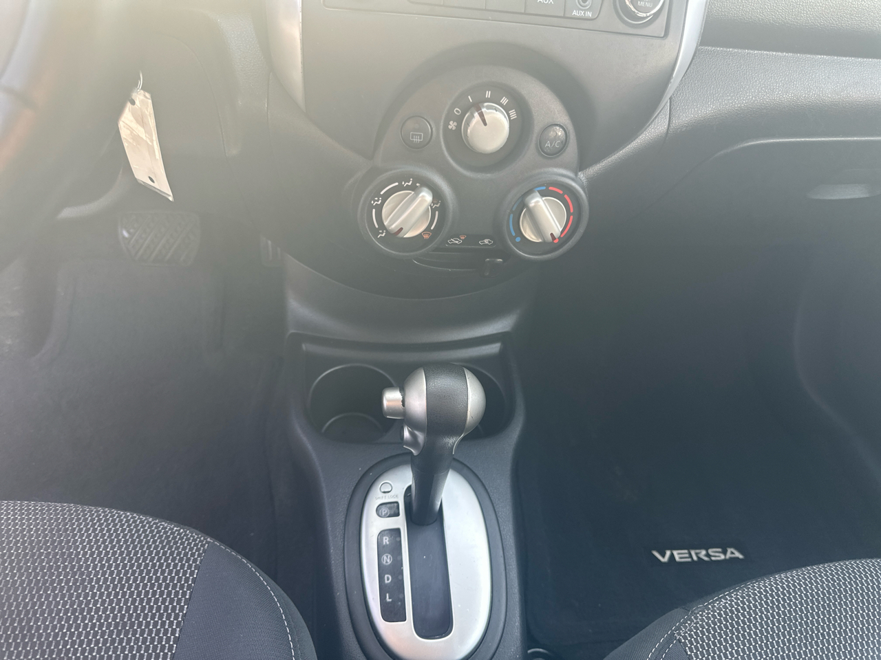 Nissan Versa 1.6 S Plus 2014