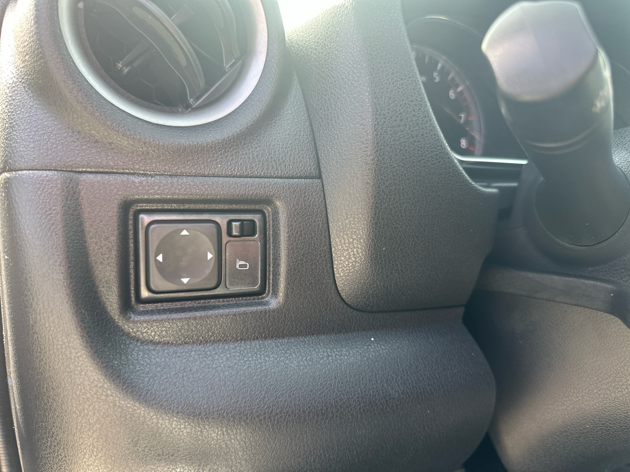 Nissan Versa 1.6 S Plus 2014