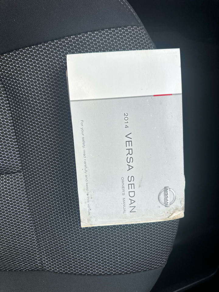 Nissan Versa 1.6 S Plus 2014