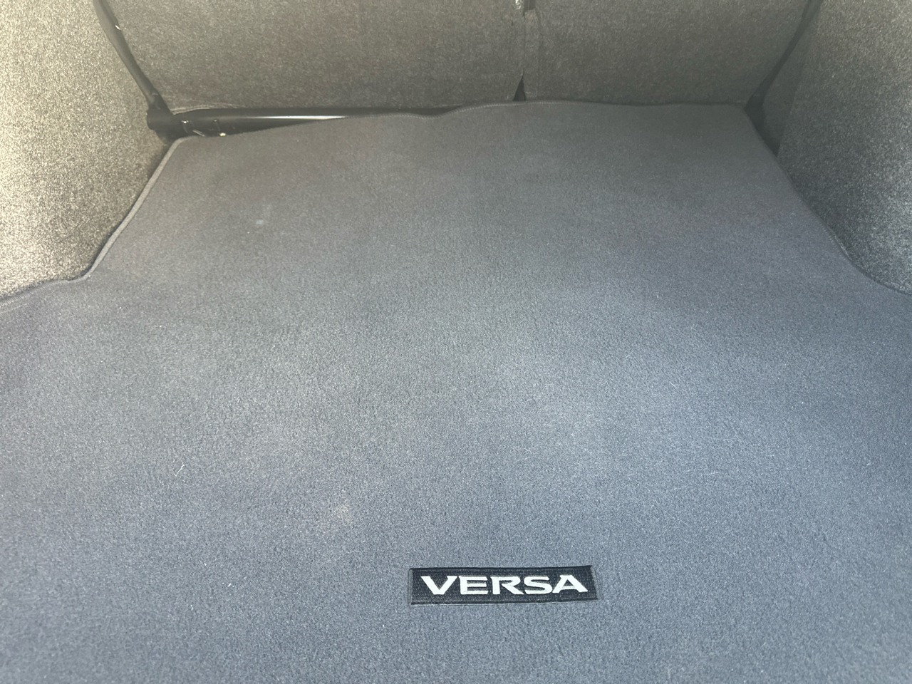 Nissan Versa 1.6 S Plus 2014