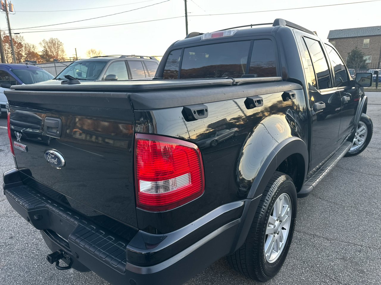 Ford Explorer Sport Trac XLT 4.0L 2WD 2010