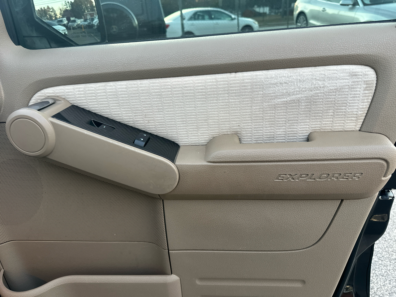 Ford Explorer Sport Trac XLT 4.0L 2WD 2010