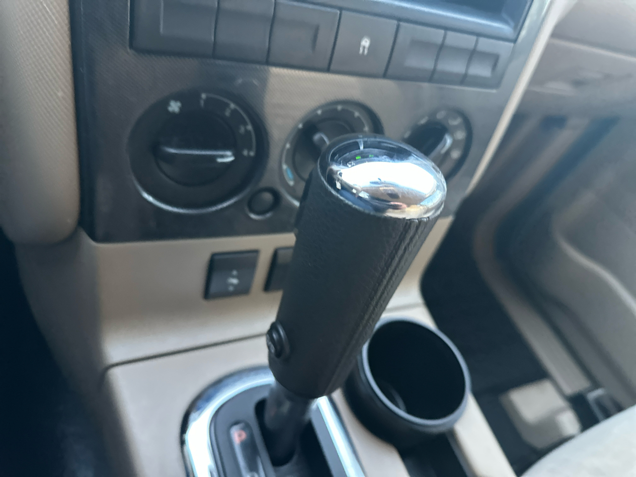 Ford Explorer Sport Trac XLT 4.0L 2WD 2010