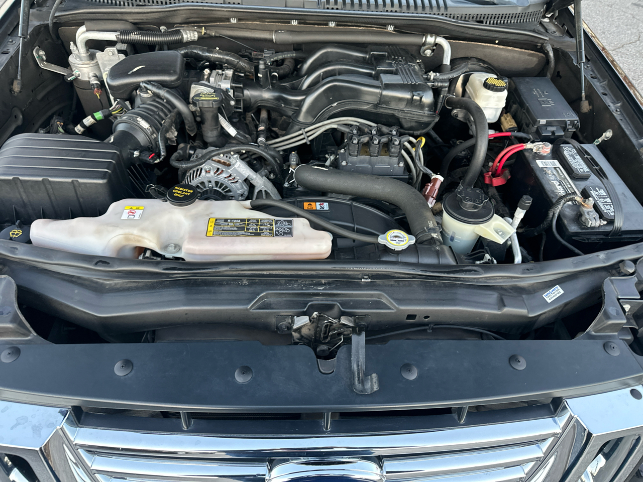 Ford Explorer Sport Trac XLT 4.0L 2WD 2010