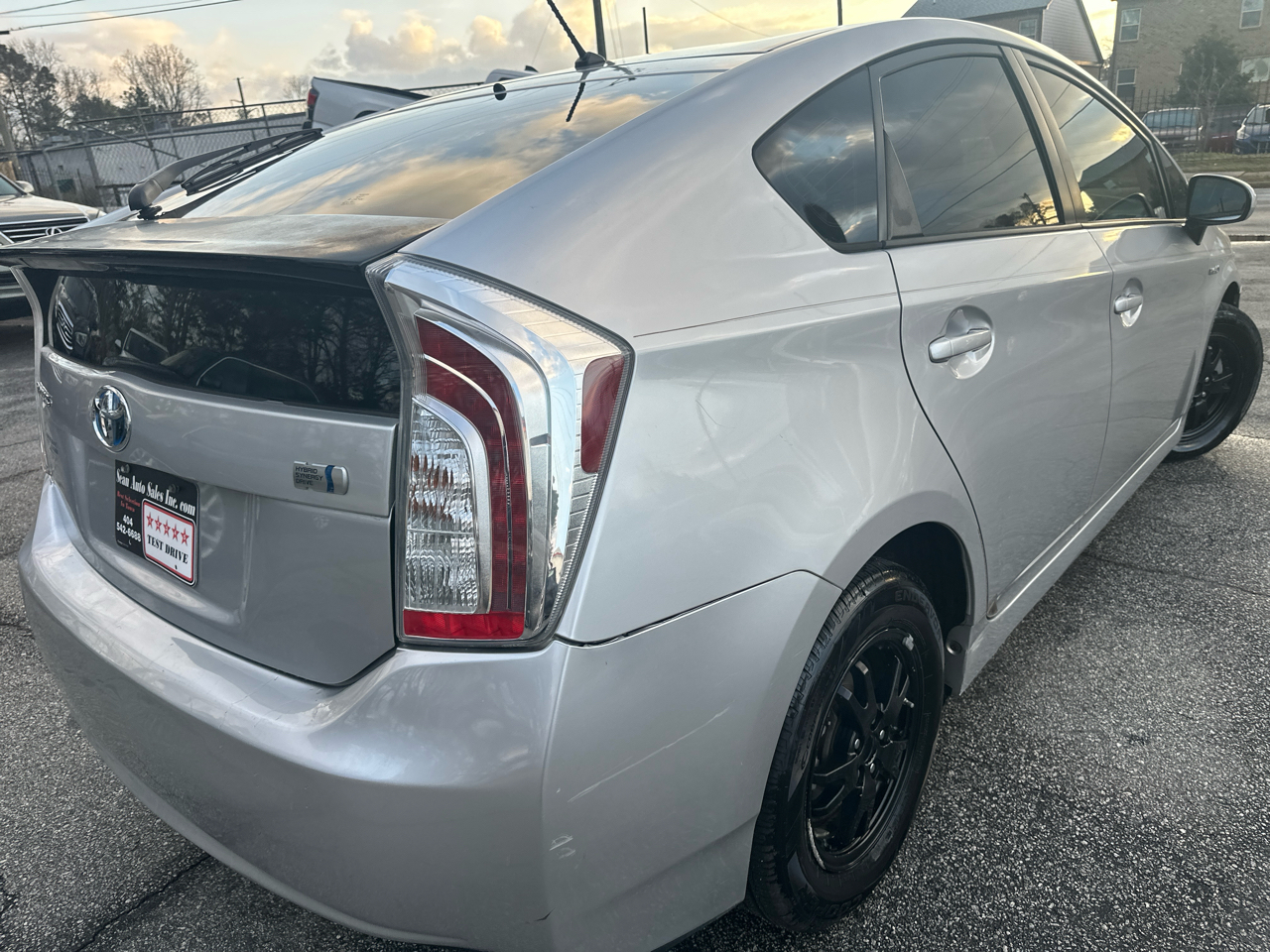 Toyota Prius Prius V 2012