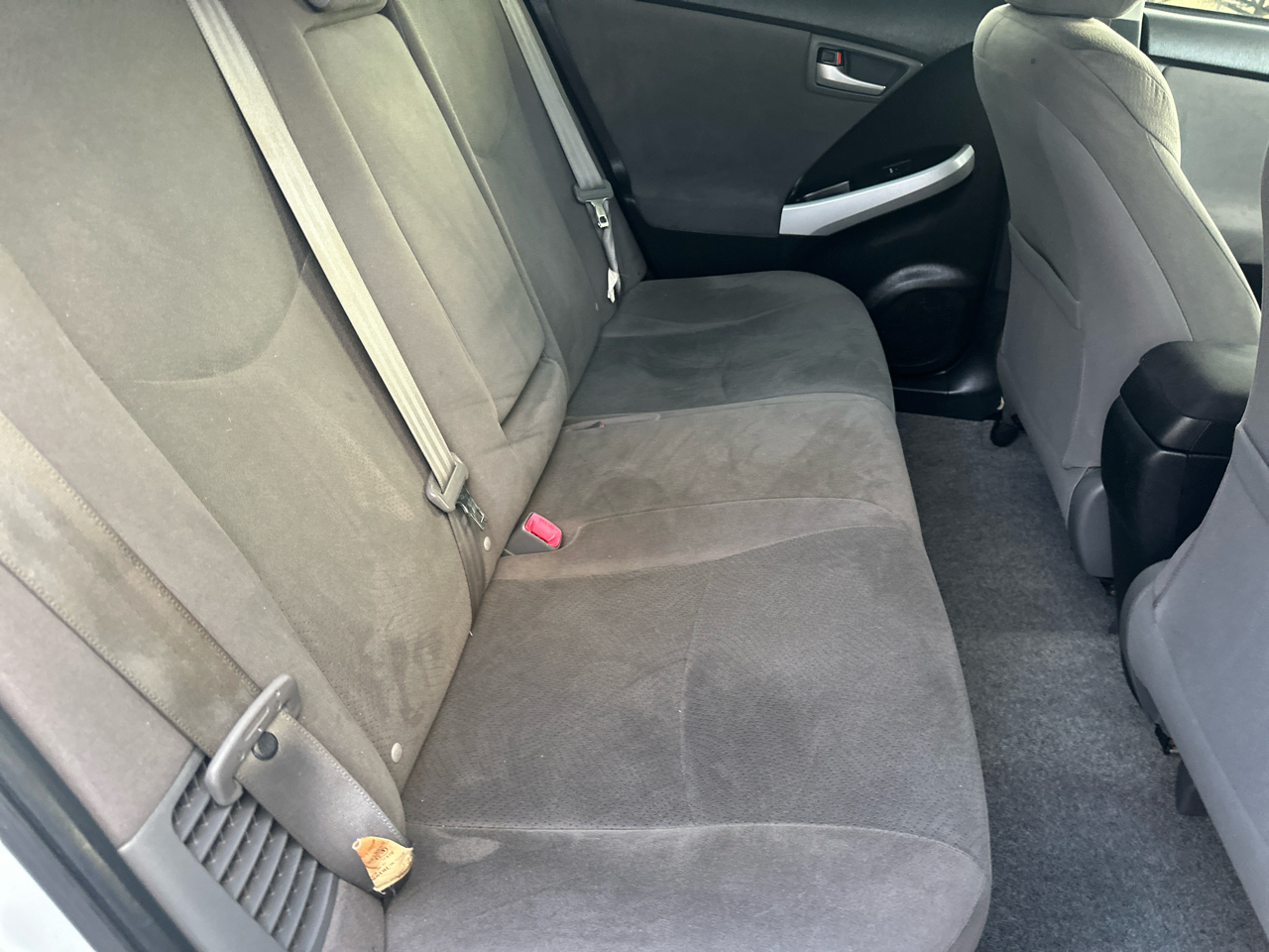 Toyota Prius Prius V 2012