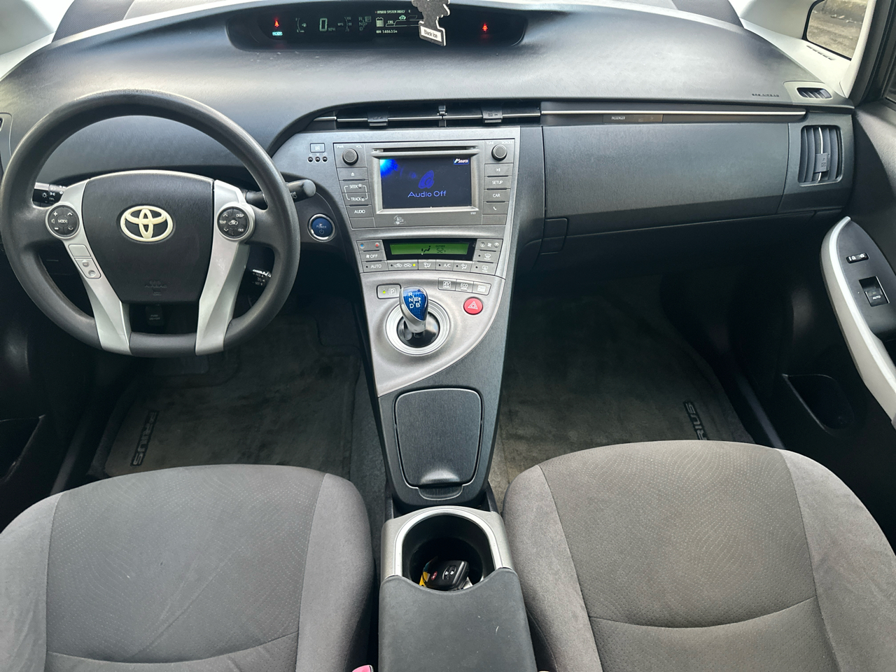 Toyota Prius Prius V 2012