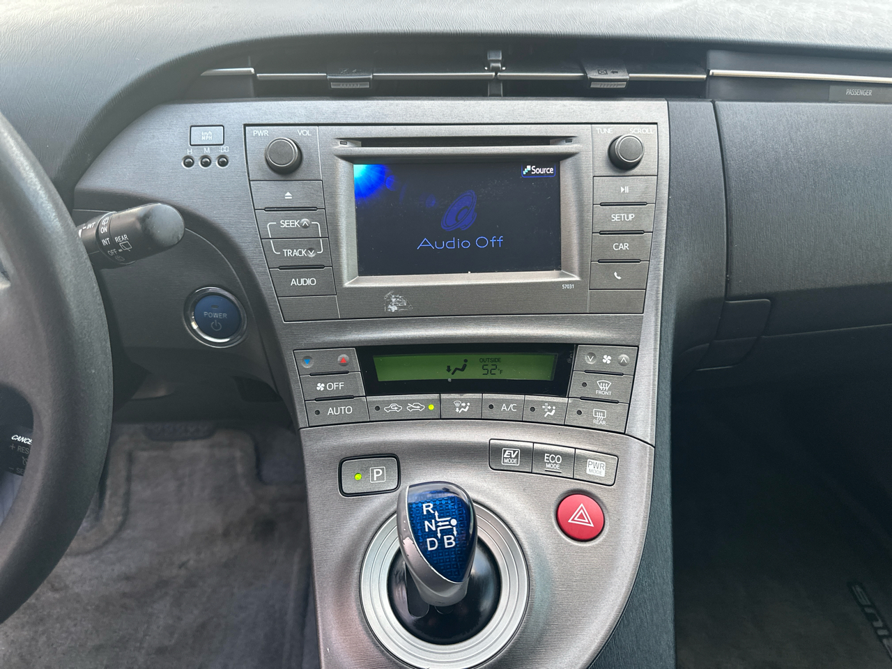 Toyota Prius Prius V 2012