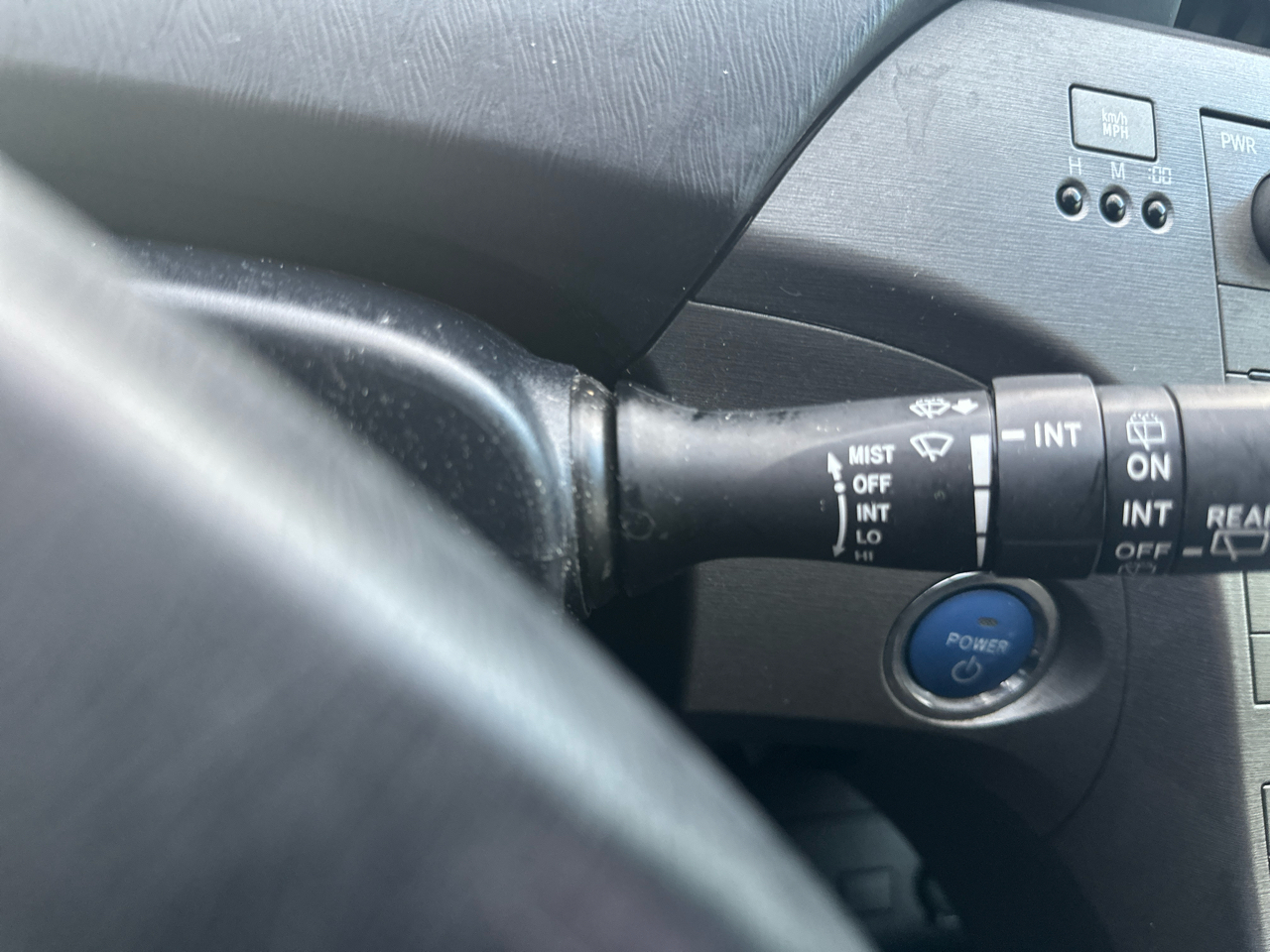 Toyota Prius Prius V 2012