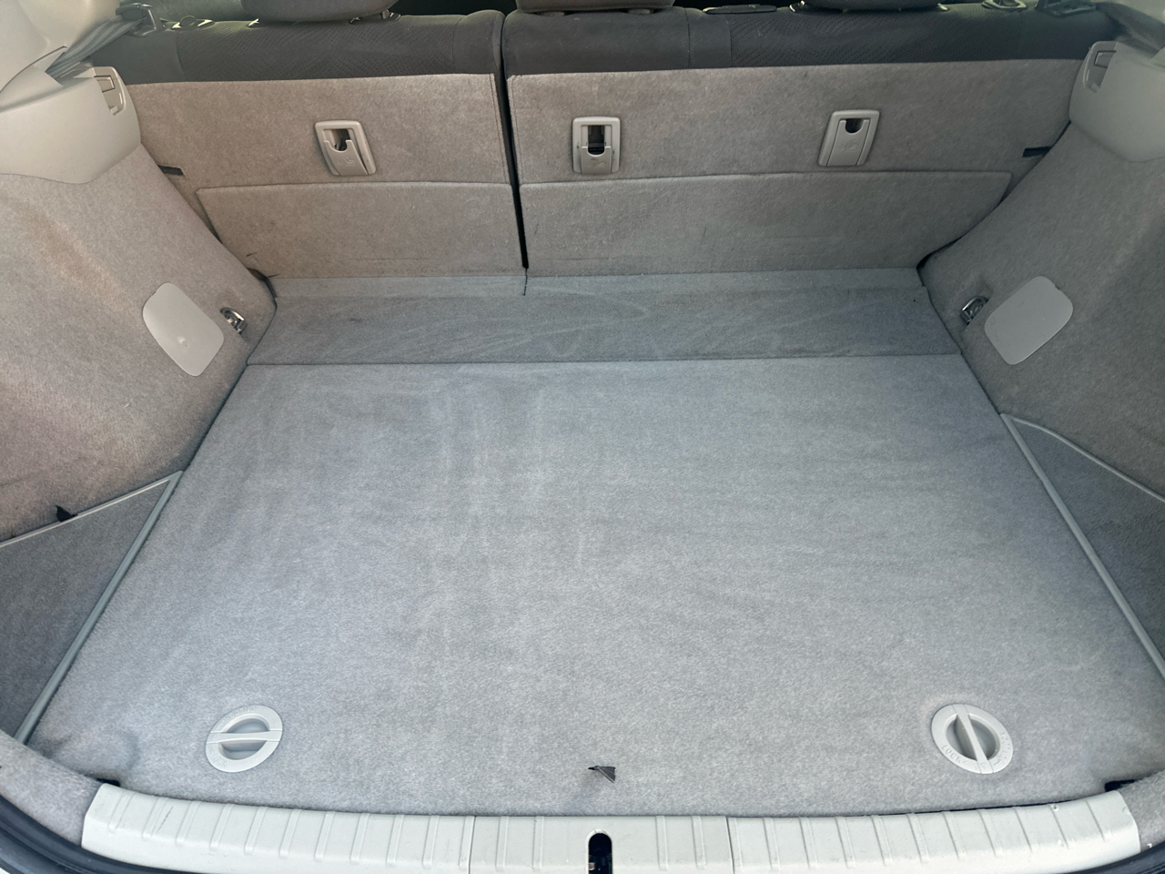 Toyota Prius Prius V 2012