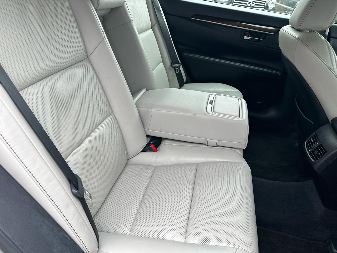 Lexus ES 350 Sedan 2015