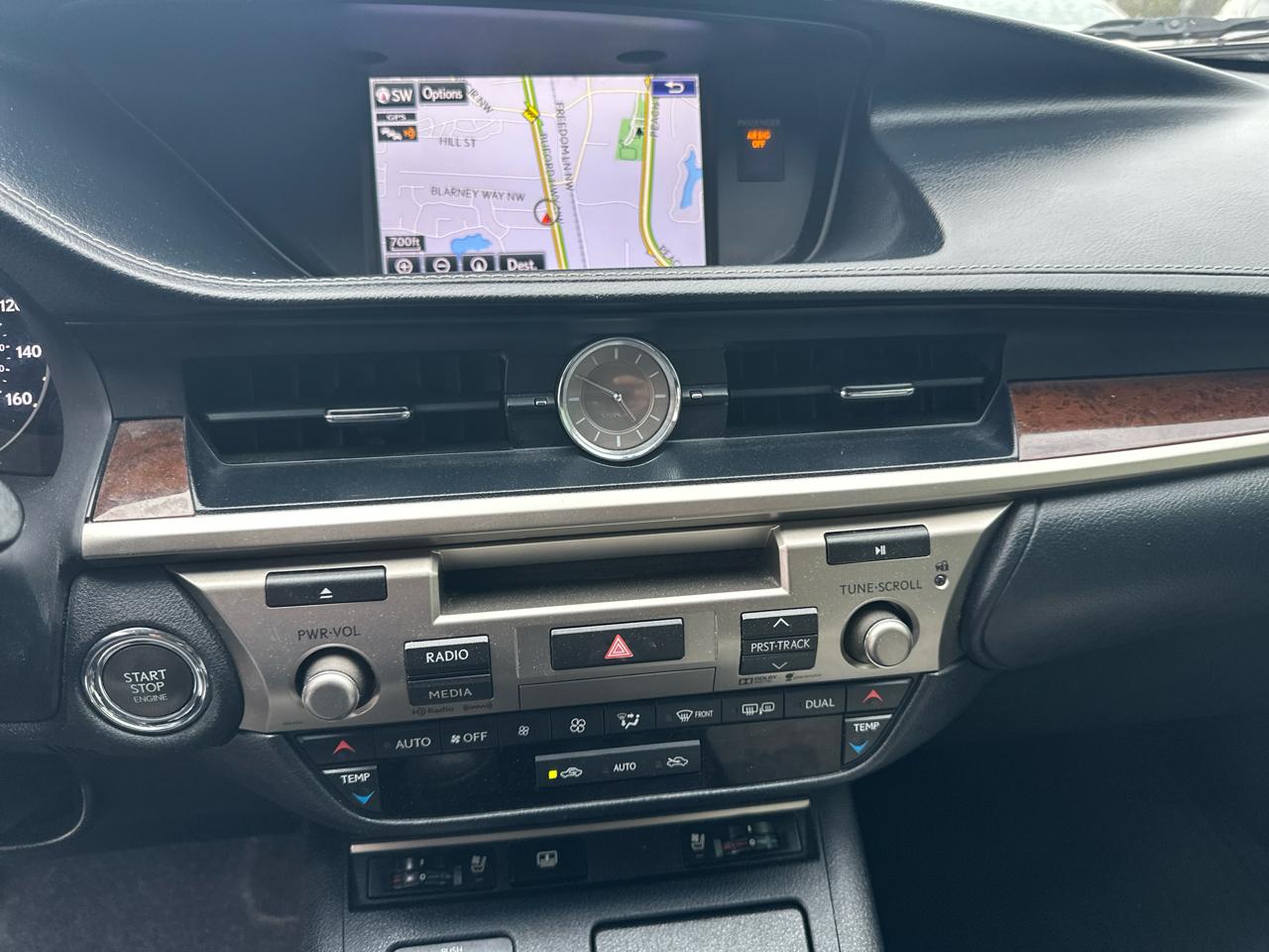 Lexus ES 350 Sedan 2015