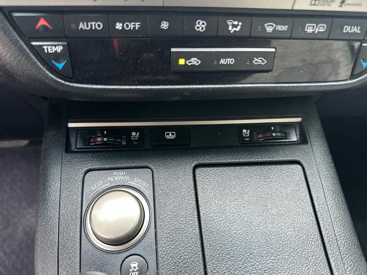 Lexus ES 350 Sedan 2015