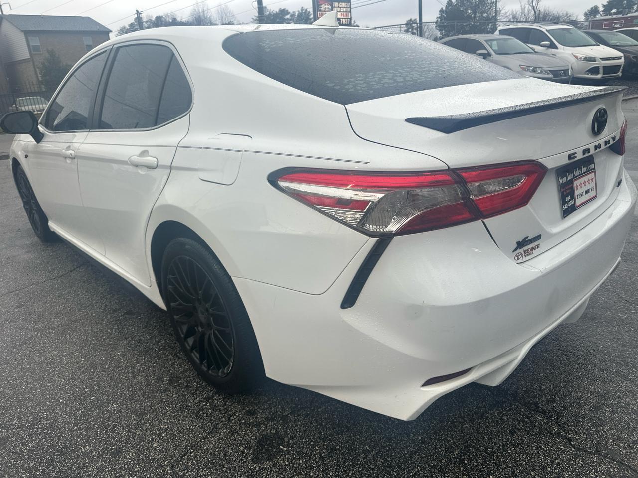 Toyota Camry SE 2020