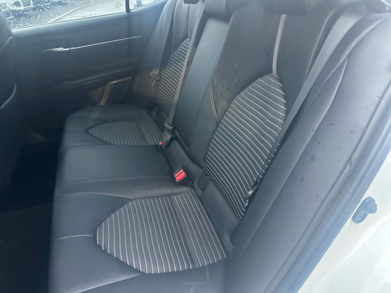 Toyota Camry SE 2020