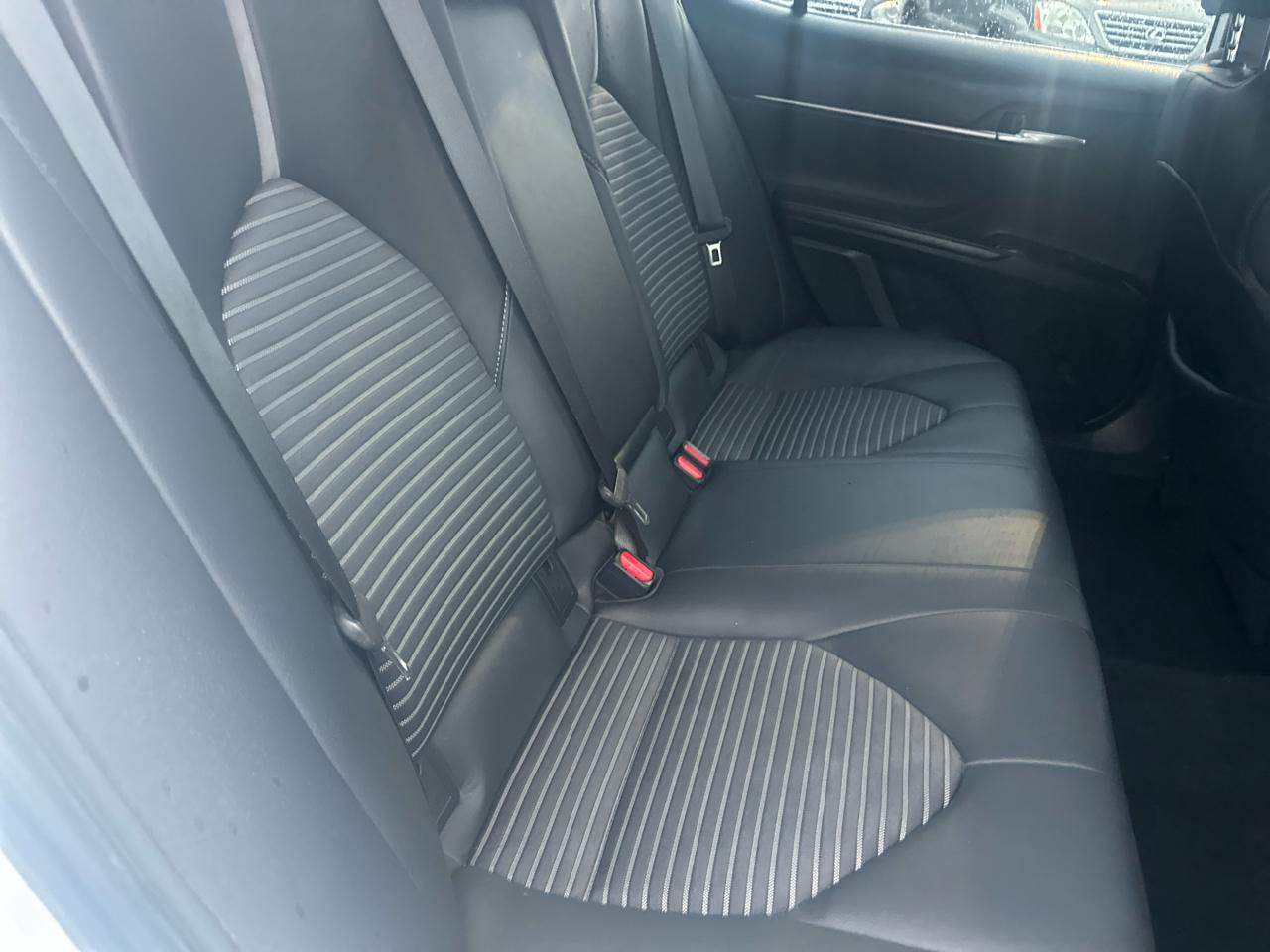 Toyota Camry SE 2020