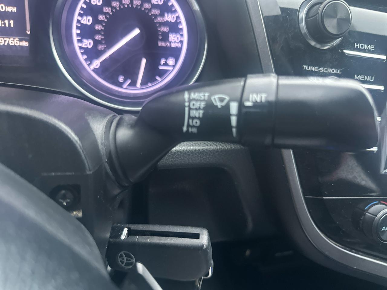 Toyota Camry SE 2020