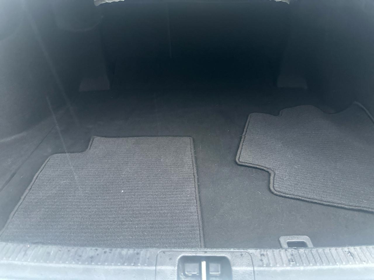 Toyota Camry SE 2020