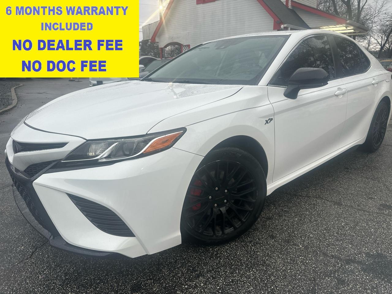 Toyota Camry SE 2020