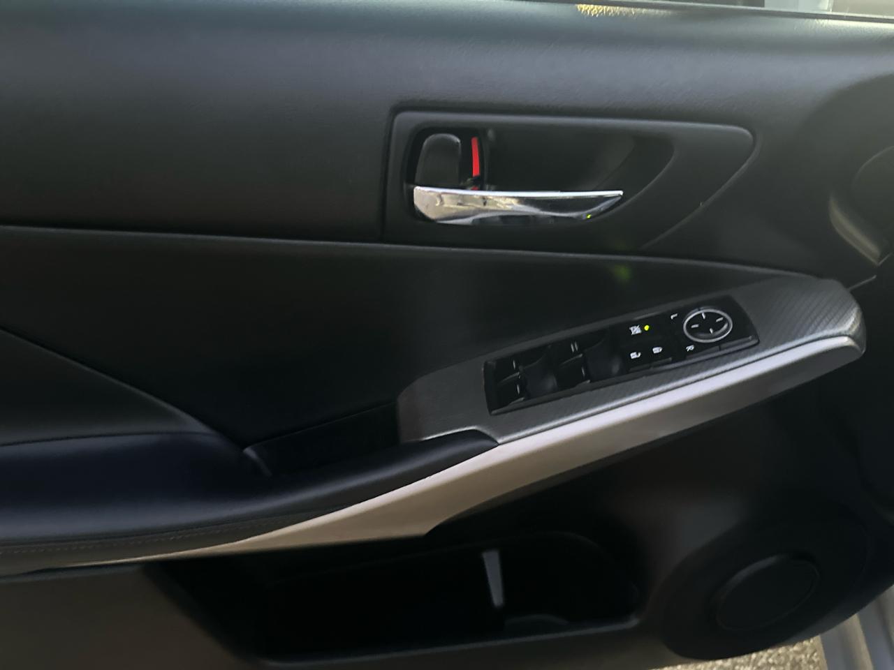 Lexus IS 250 AWD 2015