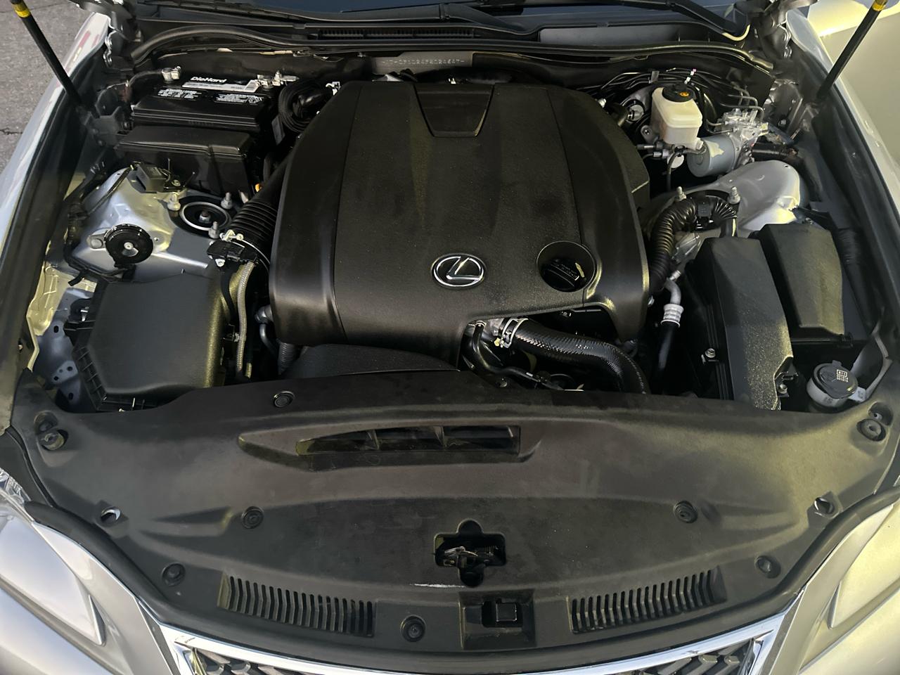 Lexus IS 250 AWD 2015